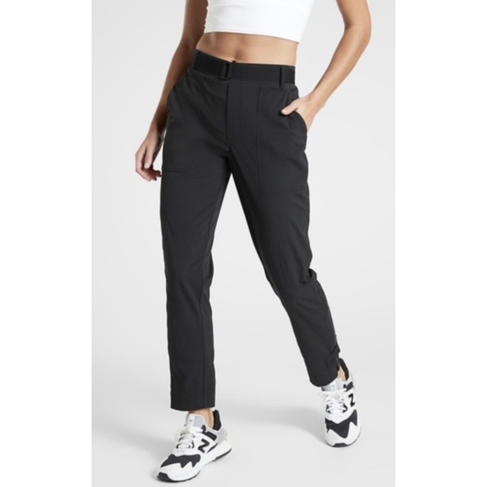 ATHLETA size 8 TREKKIE Belted Hike Pant Packable Travel Black #530625 Y22